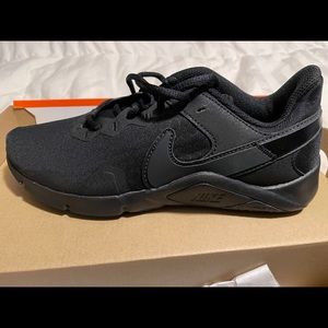 Black Nike Shoes